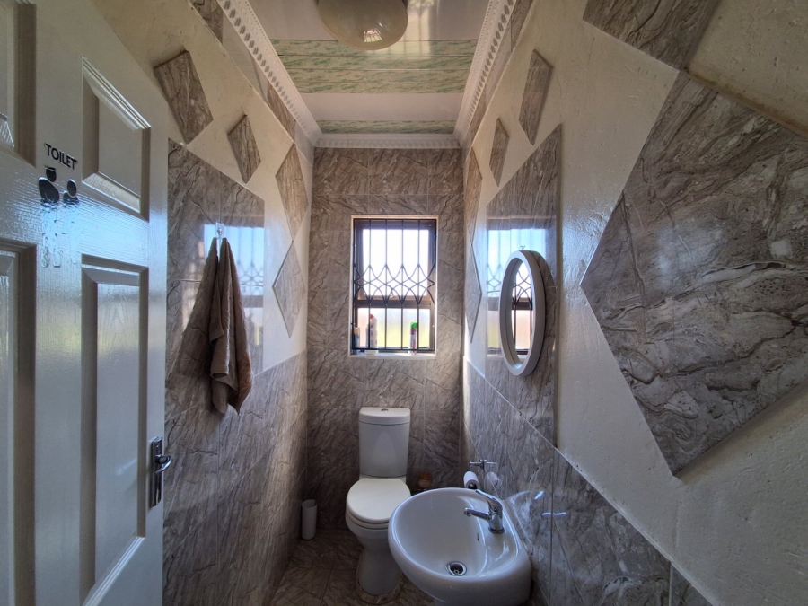 3 Bedroom Property for Sale in Ikageng North West